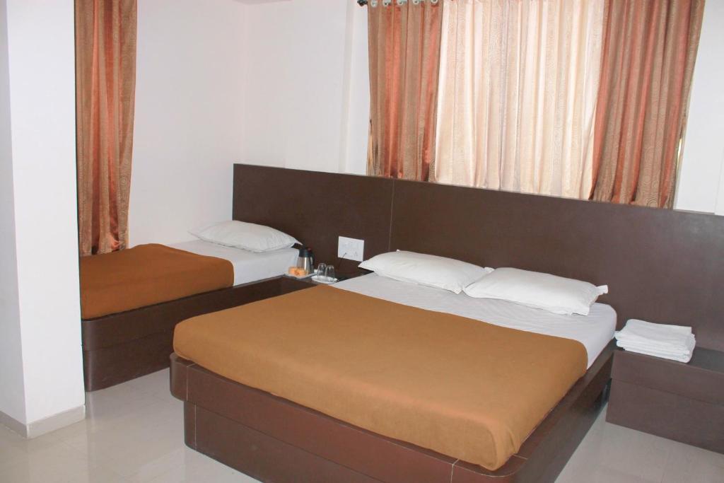 Hotel Krishna Sai Kutir Ширди Стая снимка